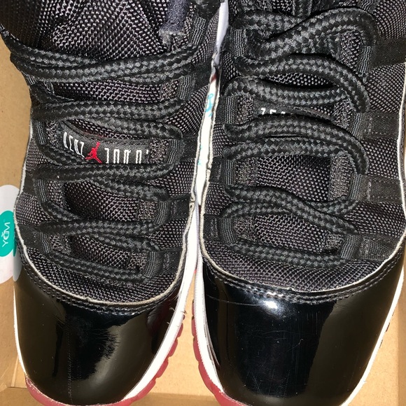 Jordan 11 Retro Playoff Bred 2019 GS Pre-Owned 5Y - Picture 3 of 7